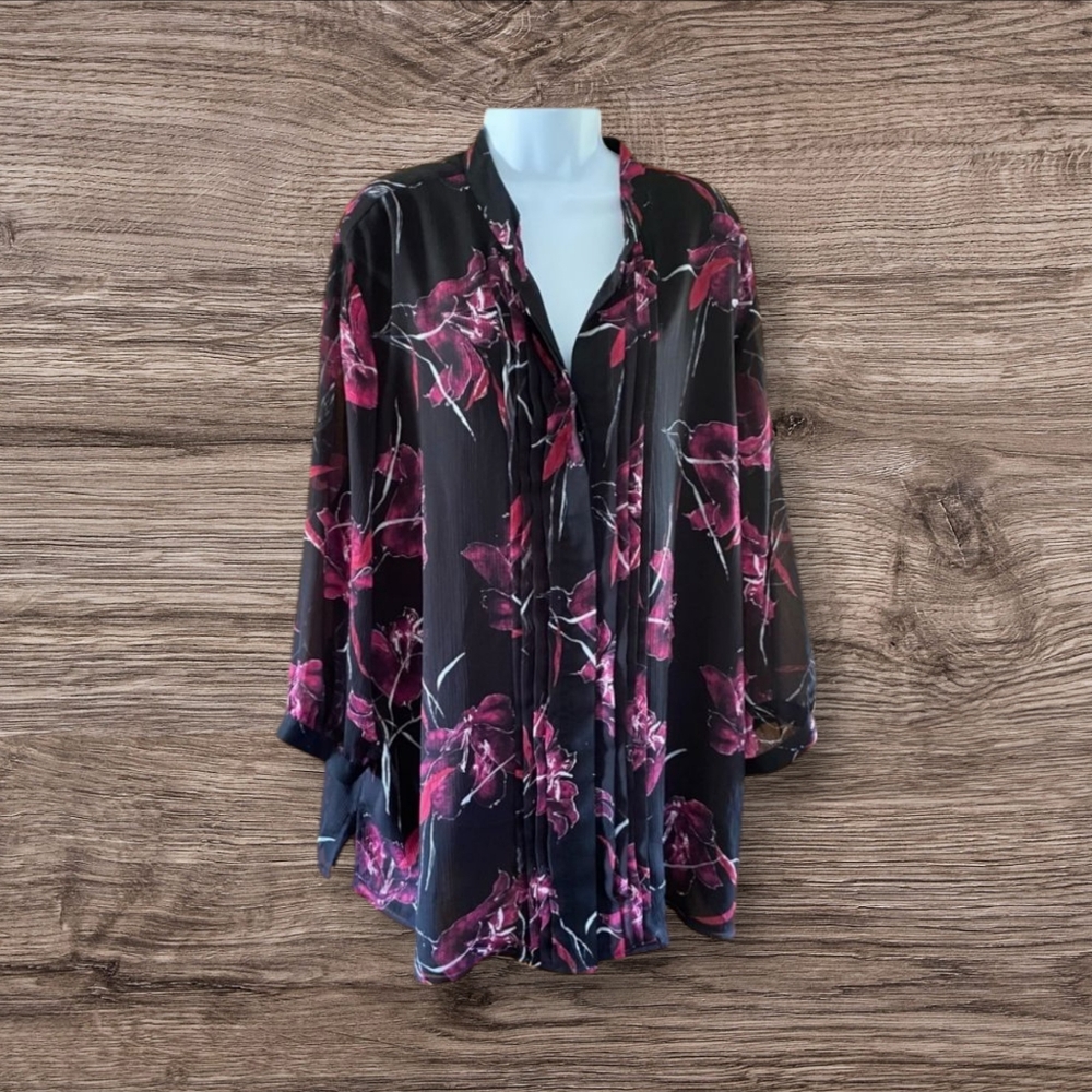 Sag Harbor Button Blouse Top Black Purple Floral